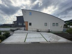岡谷市｜新築外構工事一式｜スロープ・駐車場・擁壁のバリアフリー外構工事